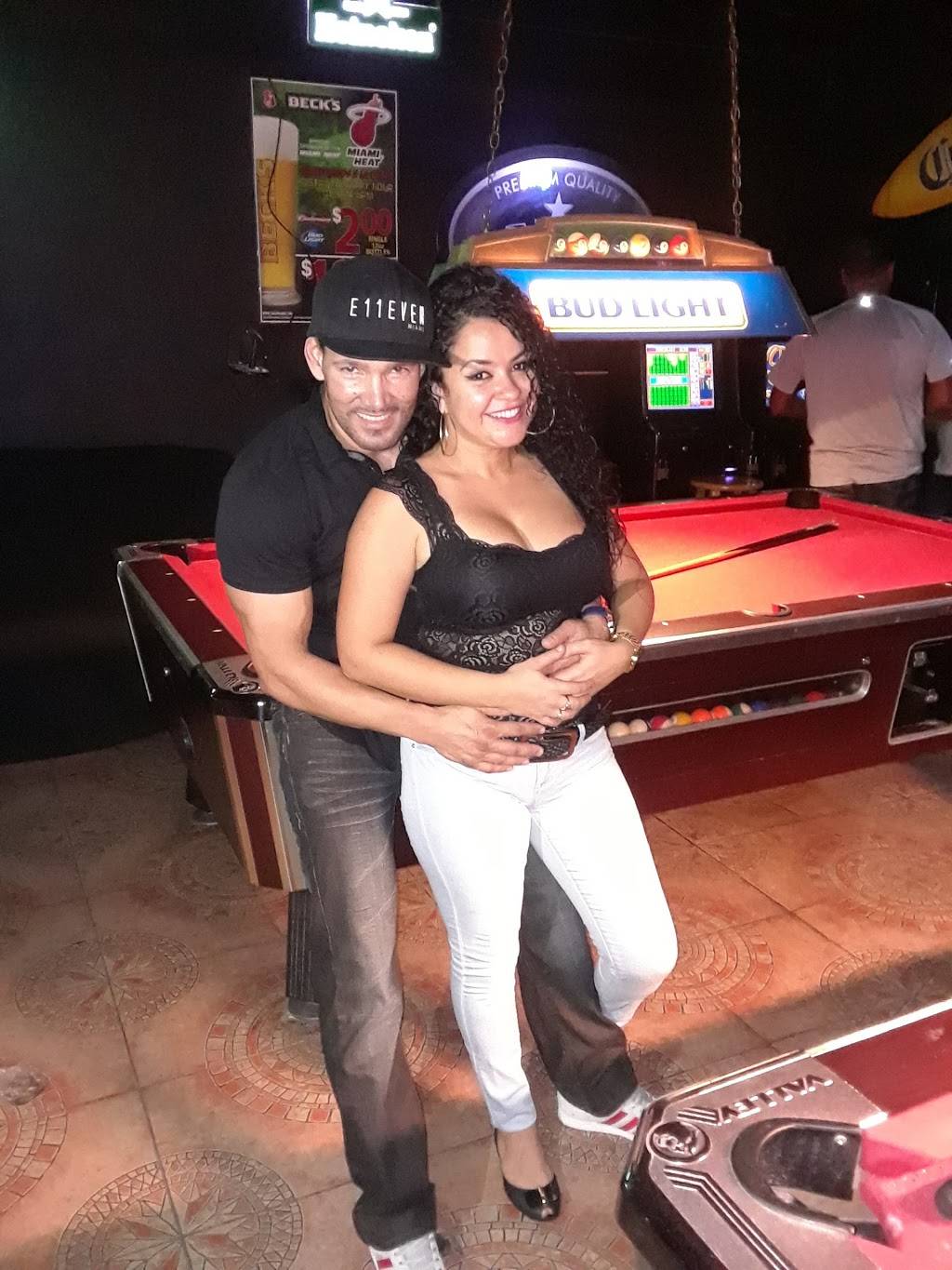 La Curva Restaurant | restaurant | 4201 SW 75th Ave, Miami, FL 33155, USA | 3052620336 OR +1 305-262-0336