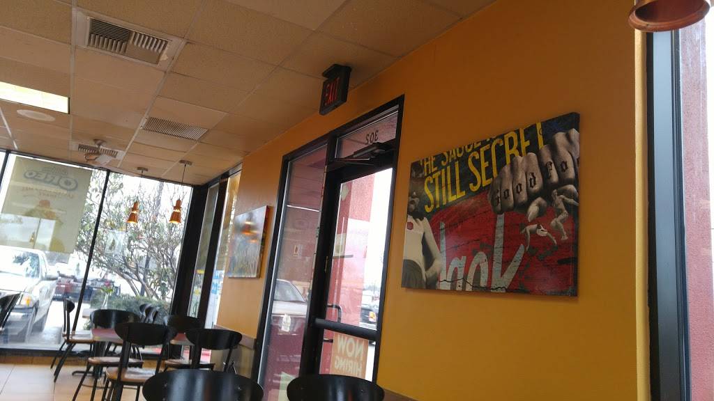 Jack in the Box | restaurant | 302 N Main St Ste 3, Highlands, TX 77562, USA | 2818436622 OR +1 281-843-6622