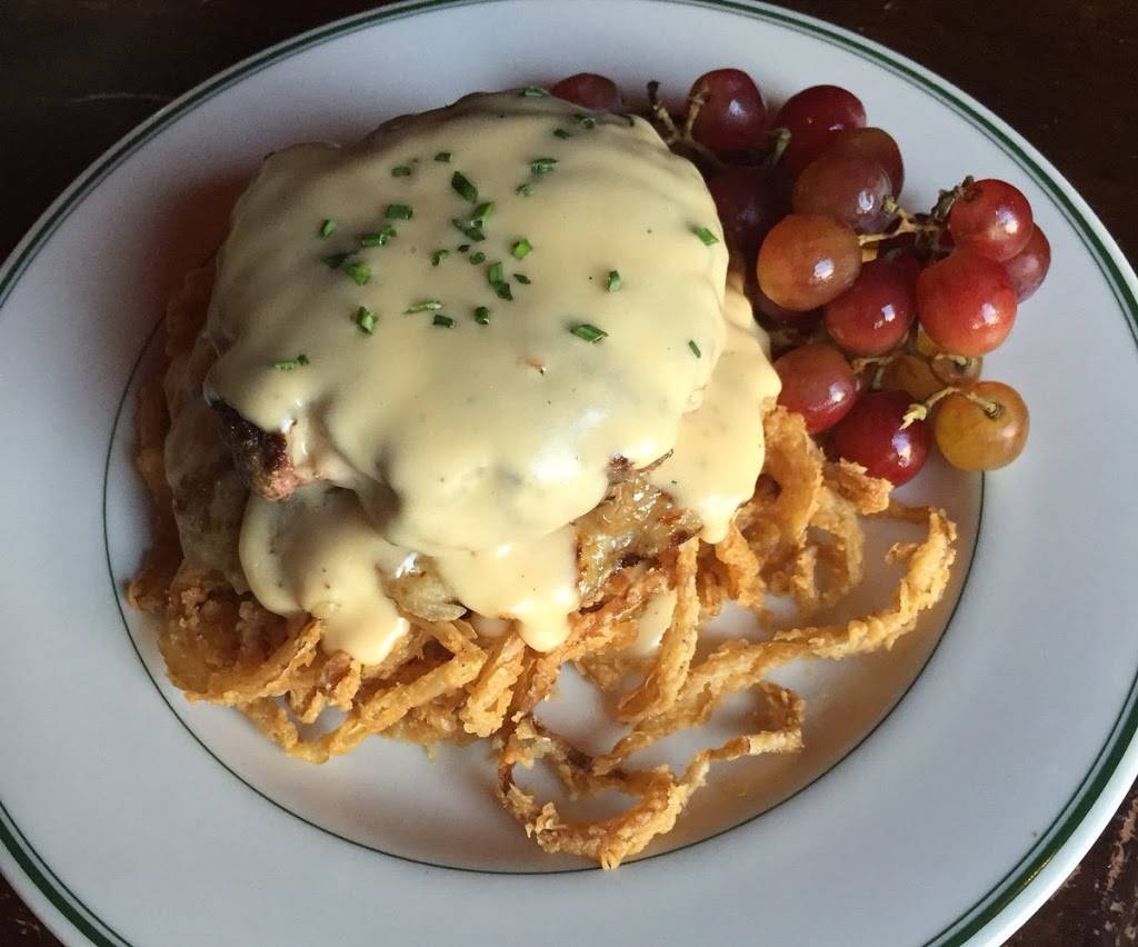 The Dubliner Restaurant | restaurant | 4 F St NW, Washington, DC 20001, USA | 2027373773 OR +1 202-737-3773