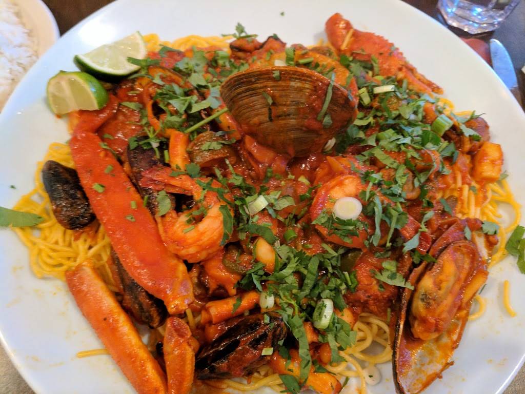 Restaurante Ecuatoriano | restaurant | 2923 W Diversey Ave, Chicago, IL 60647, USA | 7733427870 OR +1 773-342-7870