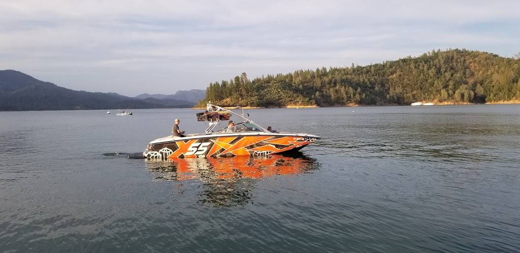 Silverthorn Resort | restaurant | 16250 Silverthorn Rd, Redding, CA 96003, USA | 8003323044 OR +1 800-332-3044