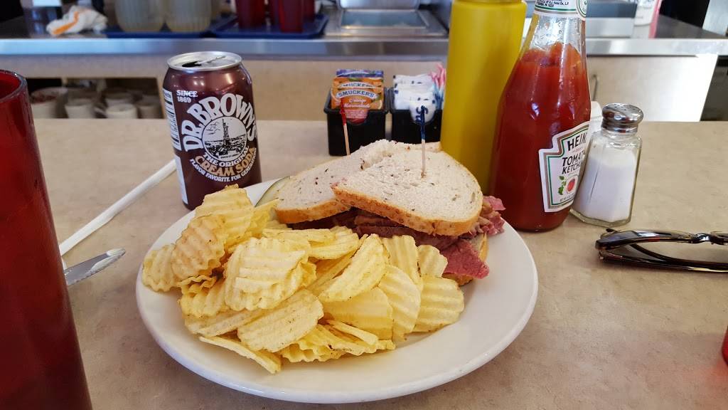 Benjis Deli | meal takeaway | 4156 N Oakland Ave, Milwaukee, WI 53211, USA | 4143327777 OR +1 414-332-7777