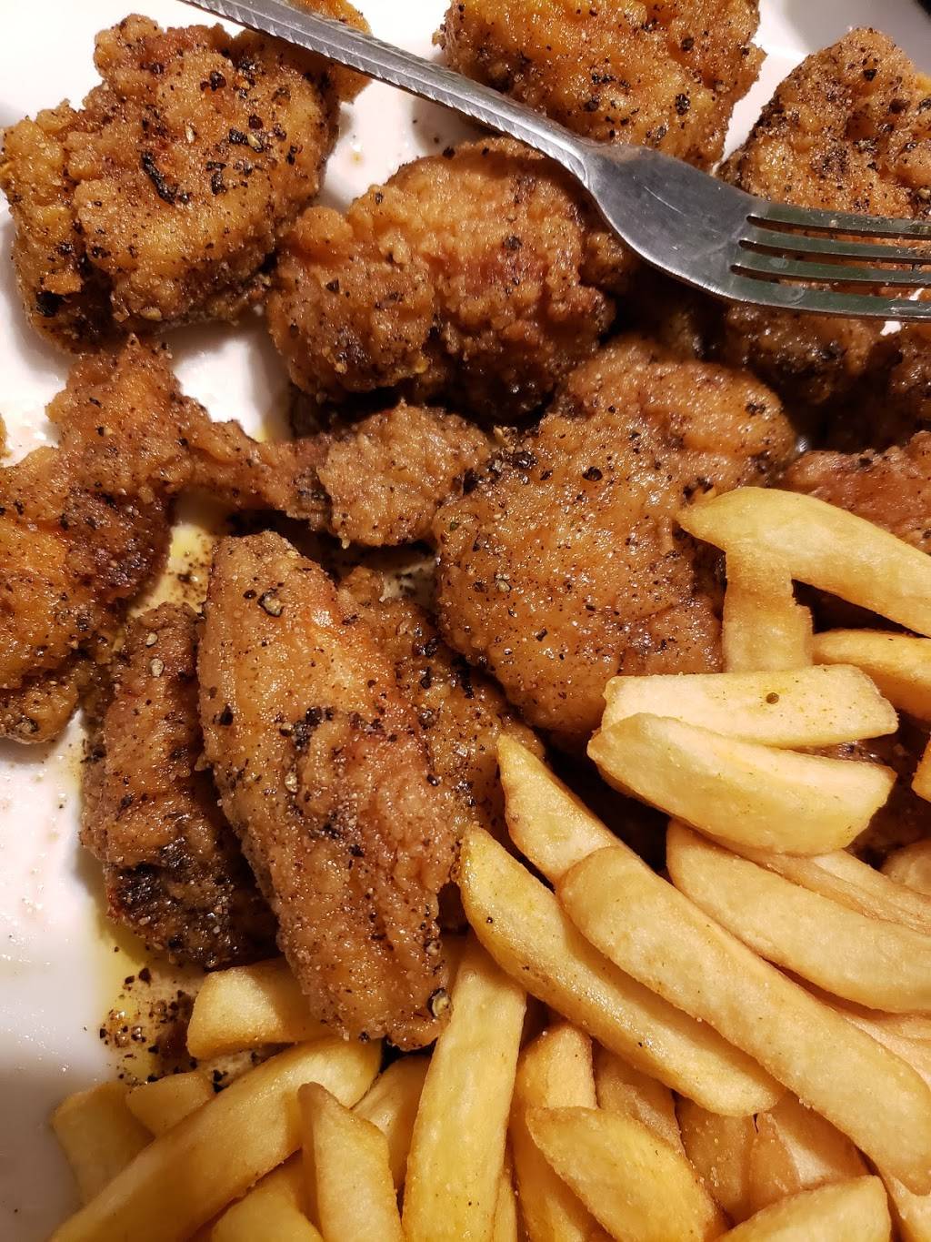 Wing City | restaurant | 2625 Paris Rd, Chalmette, LA 70043, USA | 5047028868 OR +1 504-702-8868