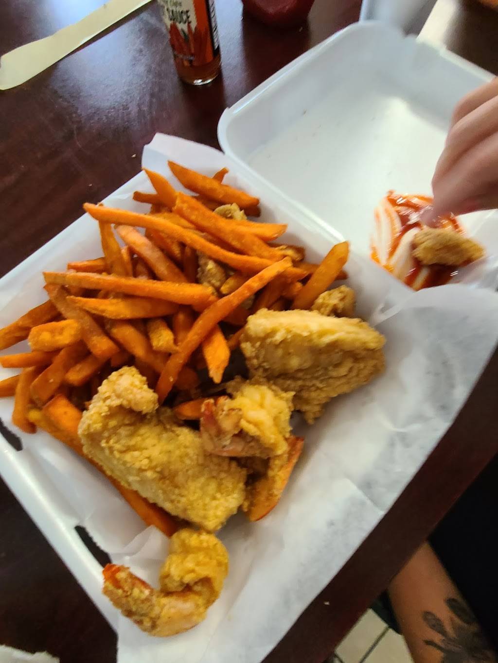 Dylans Seafood | restaurant | 501 Old Spanish Trail, Bay St Louis, MS 39520, USA | 2284665252 OR +1 228-466-5252