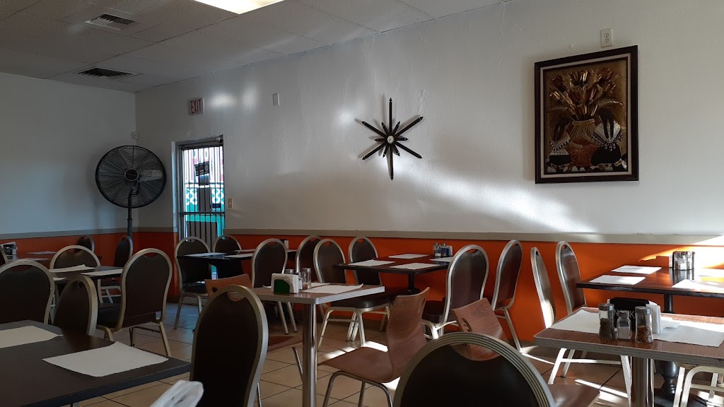 Birrieria y Menuderia Guadalajaras | restaurant | 845 Imperial Ave, Calexico, CA 92231, USA | 7608905181 OR +1 760-890-5181