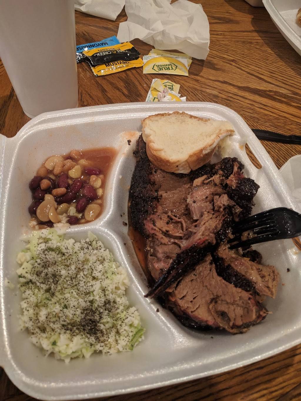 Smokin Hogs BBQ | restaurant | 920 Wilkesboro Blvd, Lenoir, NC 28645, USA | 8287580035 OR +1 828-758-0035