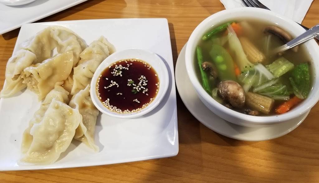 Sukhothai Restaurant | restaurant | 410 Valley Hi Dr #205, San Antonio, TX 78227, USA | 2104639001 OR +1 210-463-9001