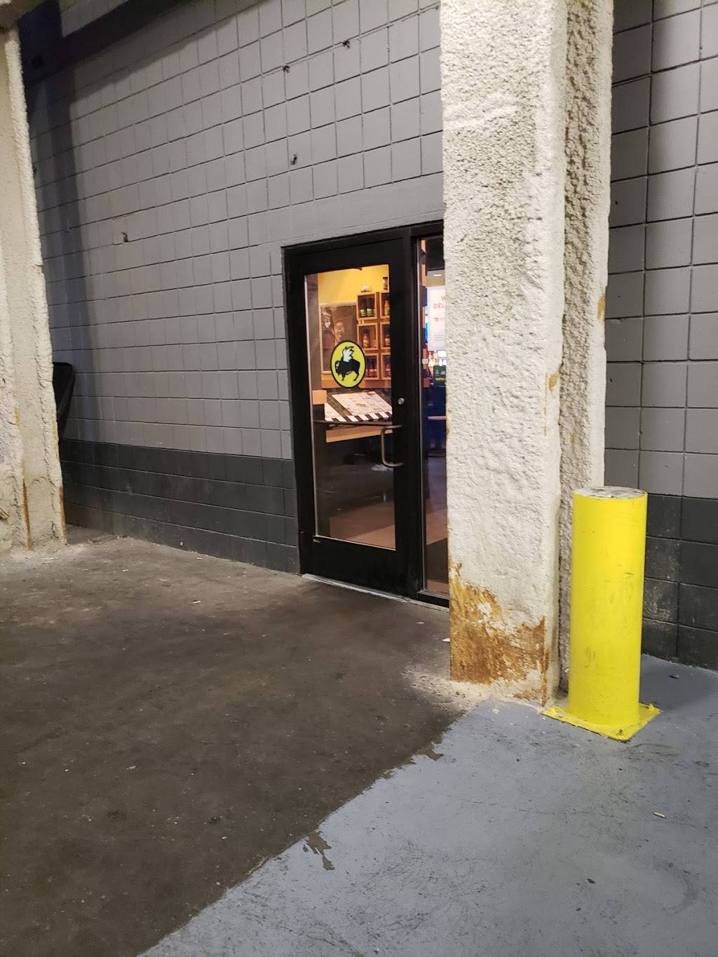 Buffalo Wild Wings | restaurant | 208 Summer St, Stamford, CT 06901, USA | 2033249453 OR +1 203-324-9453