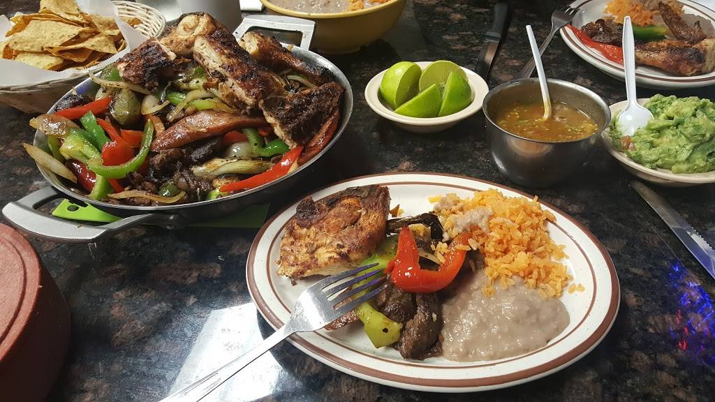 El Asadero | restaurant | 2328 W Lake St, Melrose Park, IL 60160, USA | 7083438082 OR +1 708-343-8082