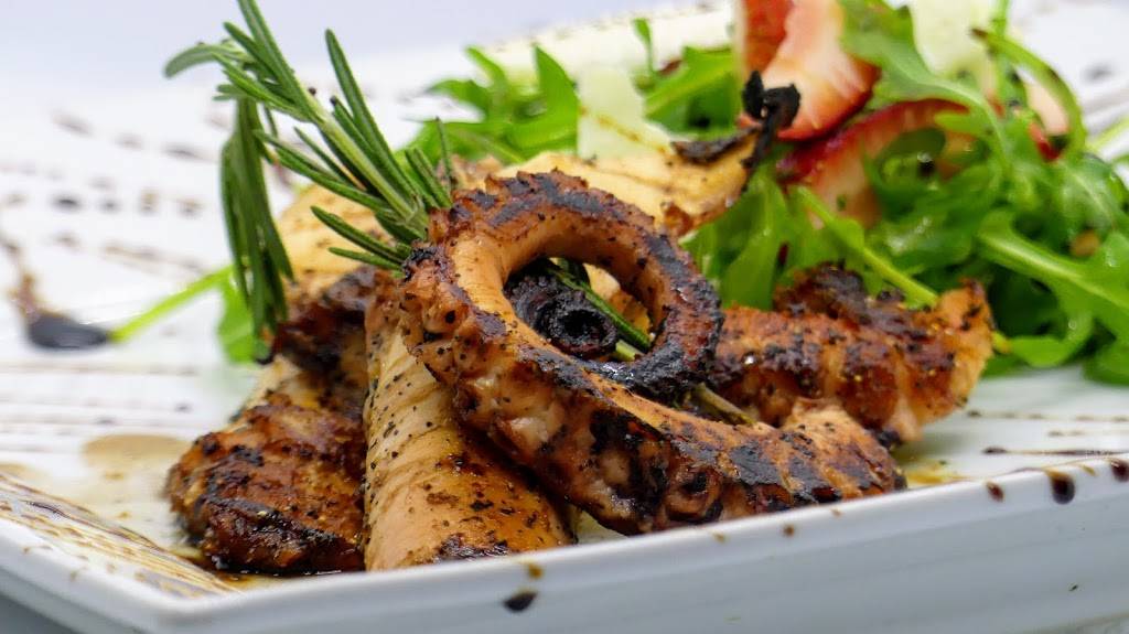 Fusion Restaurant | meal takeaway | 5115 Boulevard Lévesque E, Laval, QC H7C 1N3, Canada | 4509361066 OR +1 450-936-1066