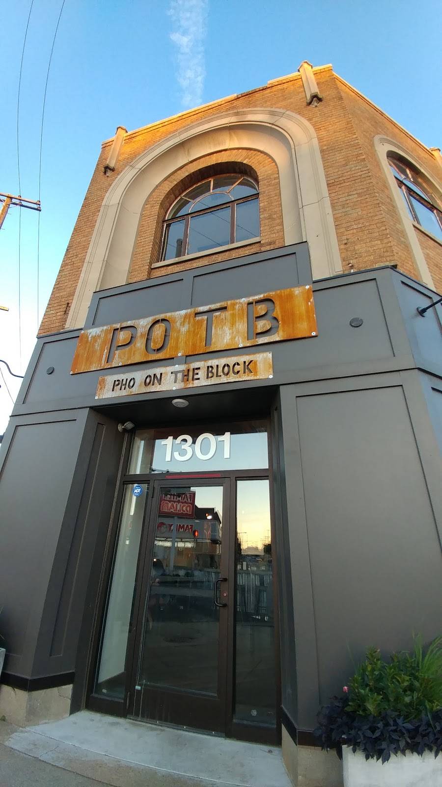 Pho On The Block | restaurant | 1301 Portage Street, Kalamazoo, MI 49001, USA | 2694596887 OR +1 269-459-6887