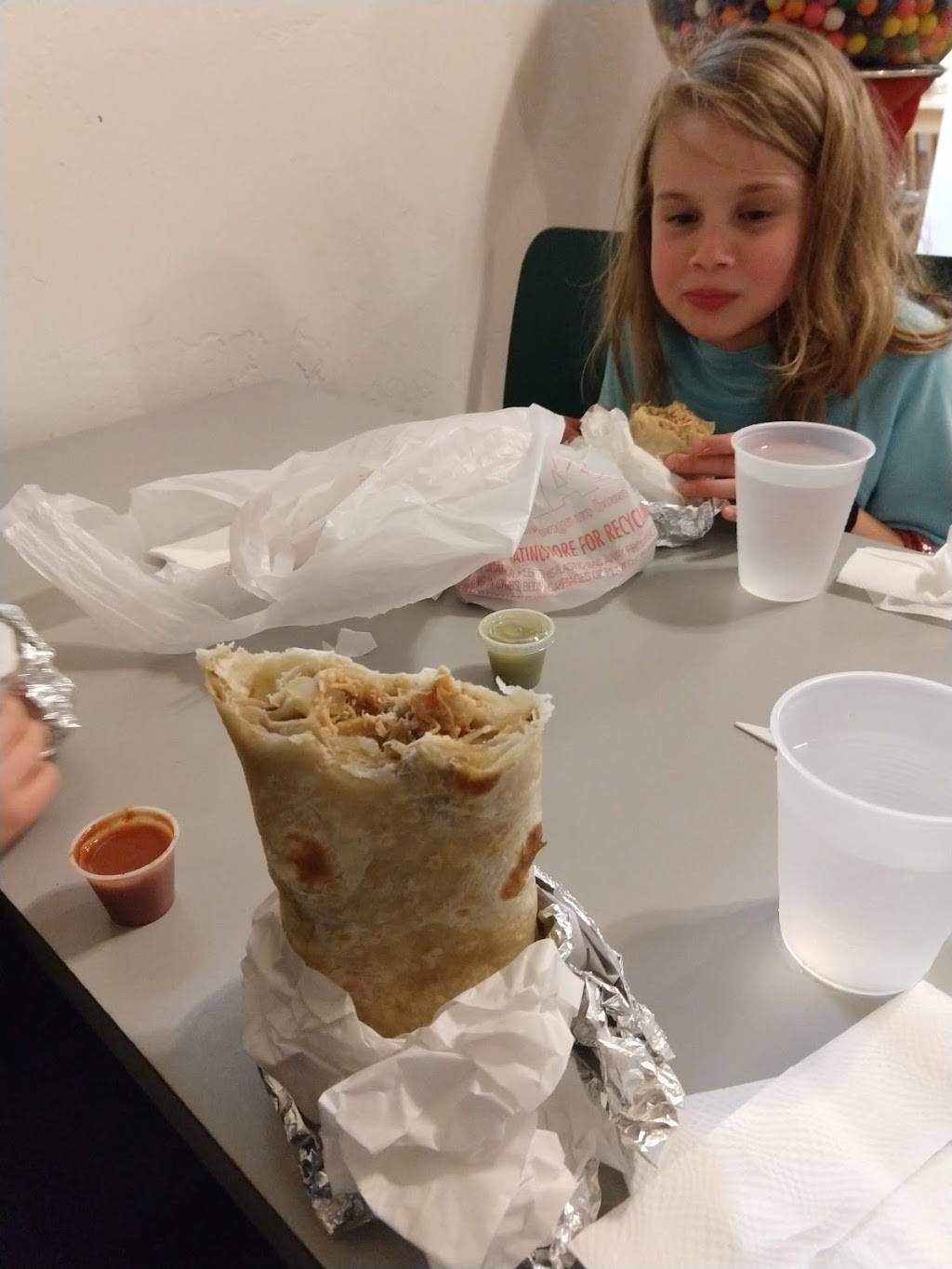 Colimas Mexican Restaurant | restaurant | 308 Pier View Way, Oceanside, CA 92054, USA | 7604394045 OR +1 760-439-4045