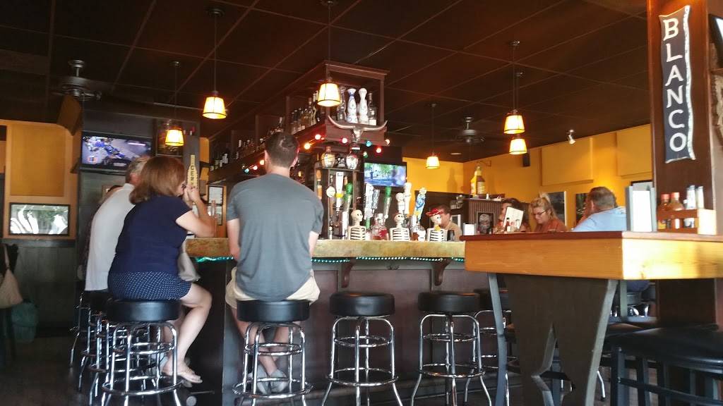 Blue Agave | restaurant | 1979 14th Ave, Vero Beach, FL 32960, USA | 7729993484 OR +1 772-999-3484