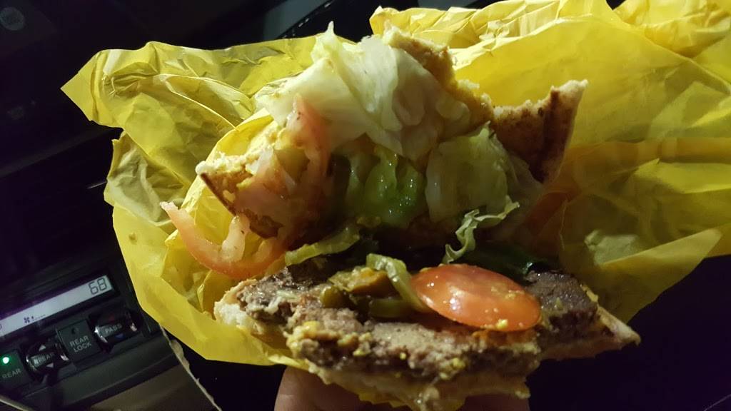 Whataburger | restaurant | 1920 US-90, Liberty, TX 77575, USA | 9363913184 OR +1 936-391-3184