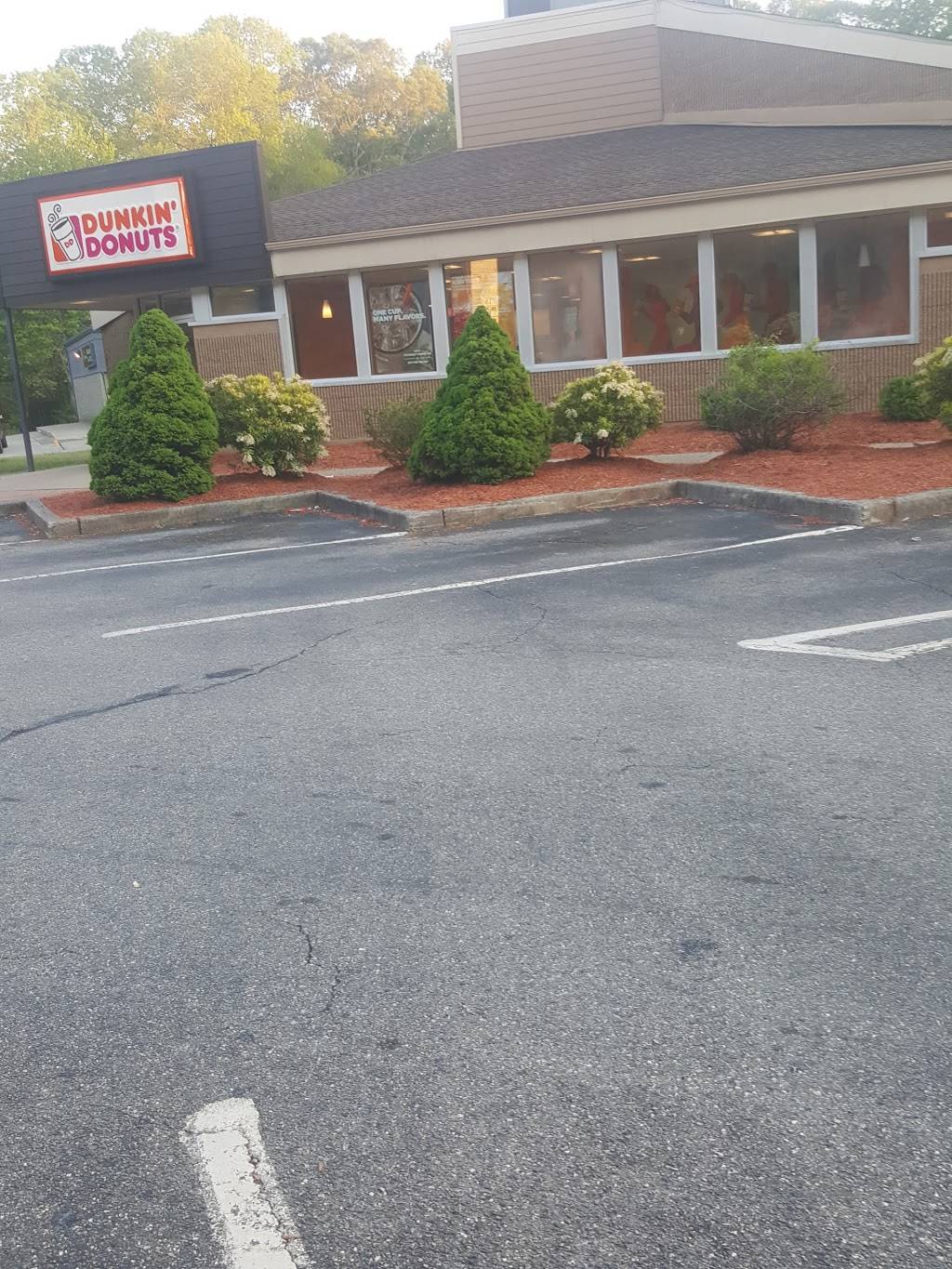 Dunkin | bakery | 316 Boston Post Rd, Waterford, CT 06385, USA | 8604473360 OR +1 860-447-3360