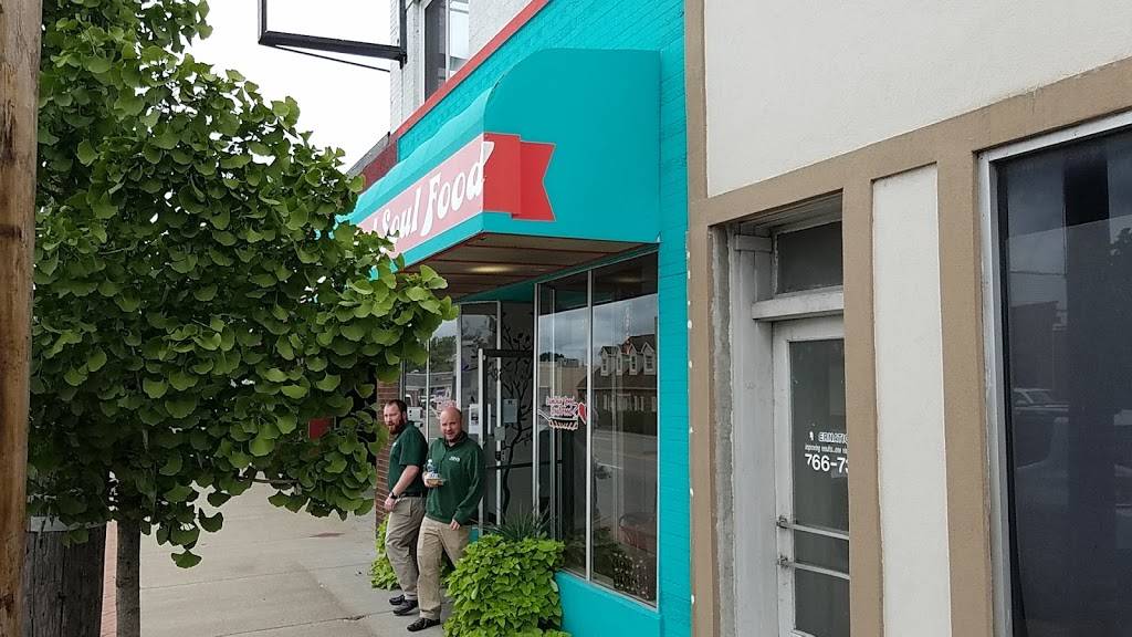 Sumthin Good Soul Food | restaurant | 4837 MacCorkle Ave SW, South Charleston, WV 25309, USA | 3047680968 OR +1 304-768-0968