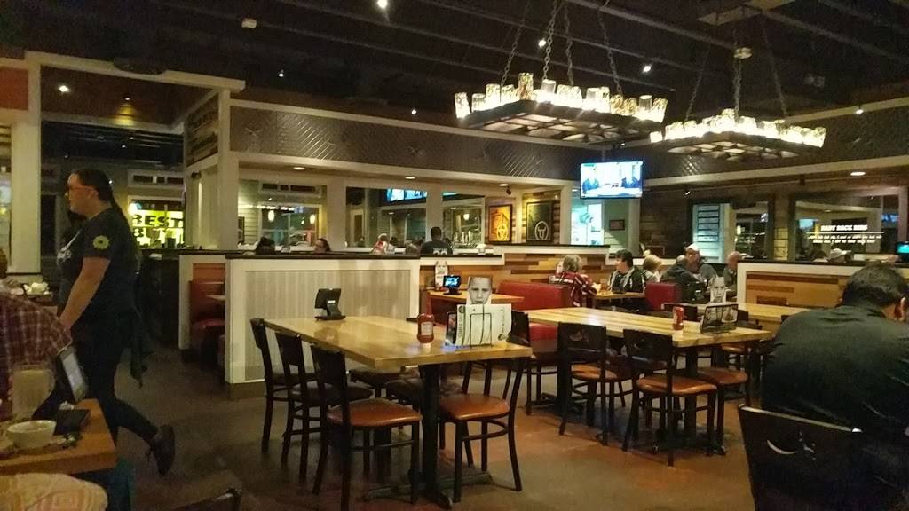 Chilis Grill & Bar | restaurant | 7212 S Olympia Ave, Tulsa, OK 74132, USA | 9184459939 OR +1 918-445-9939