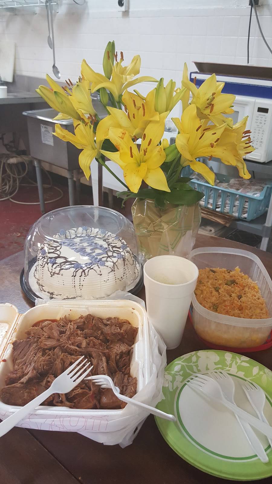 Wings Deli | restaurant | 131 E Solomon St, Griffin, GA 30223, USA | 6786881267 OR +1 678-688-1267