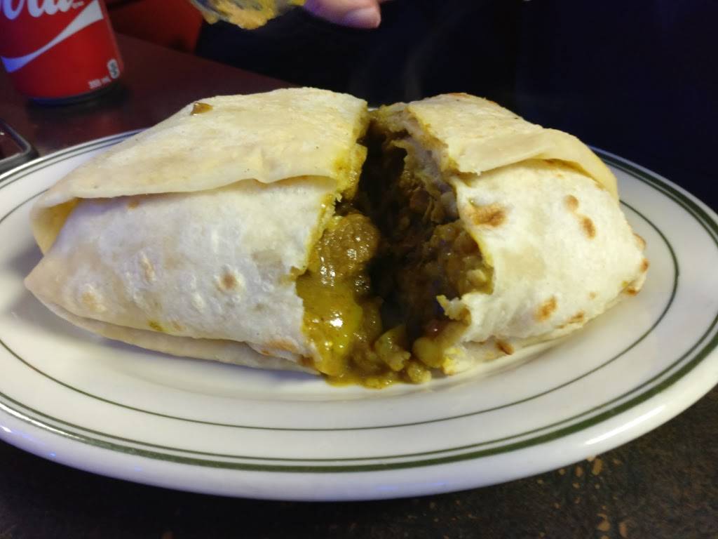 Blue Water Curry & Roti West Indian Restaurant | restaurant | 1646 Victoria Park Ave, North York, ON M1R 1P7, Canada | 4167559649 OR +1 416-755-9649