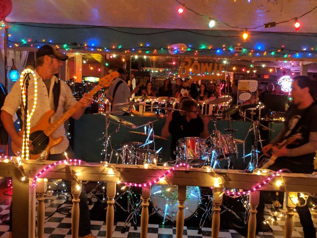 Big Star Bar | restaurant | 1005 W 19th St, Houston, TX 77008, USA | 2815019560 OR +1 281-501-9560