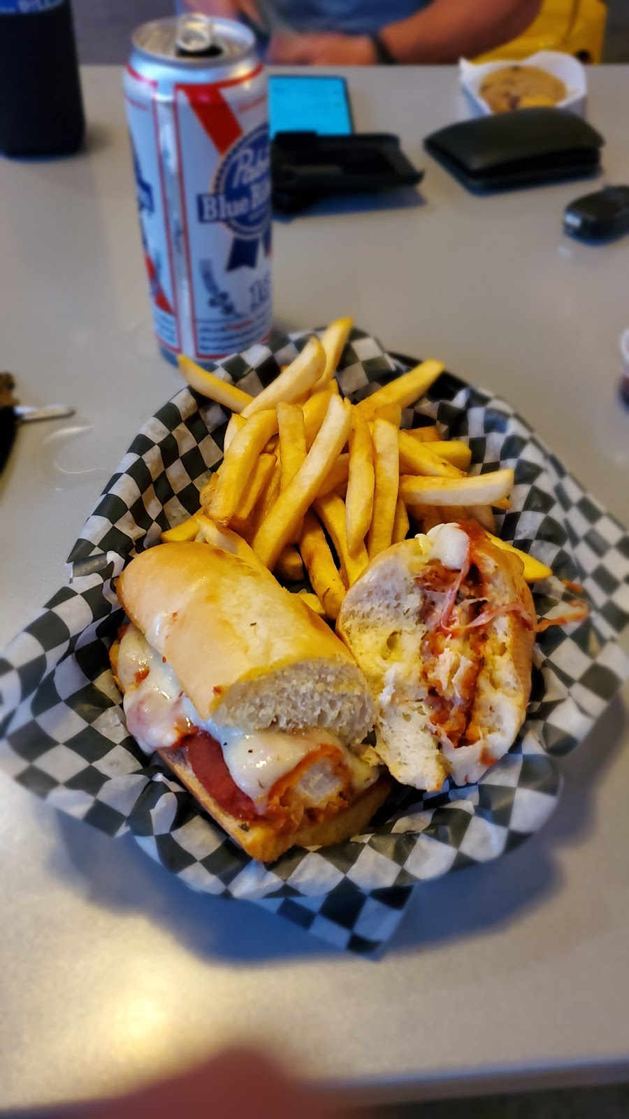 Daves Pizza Garage | restaurant | 2887 Kerry Forest Pkwy #1, Tallahassee, FL 32312, USA | 8505979456 OR +1 850-597-9456