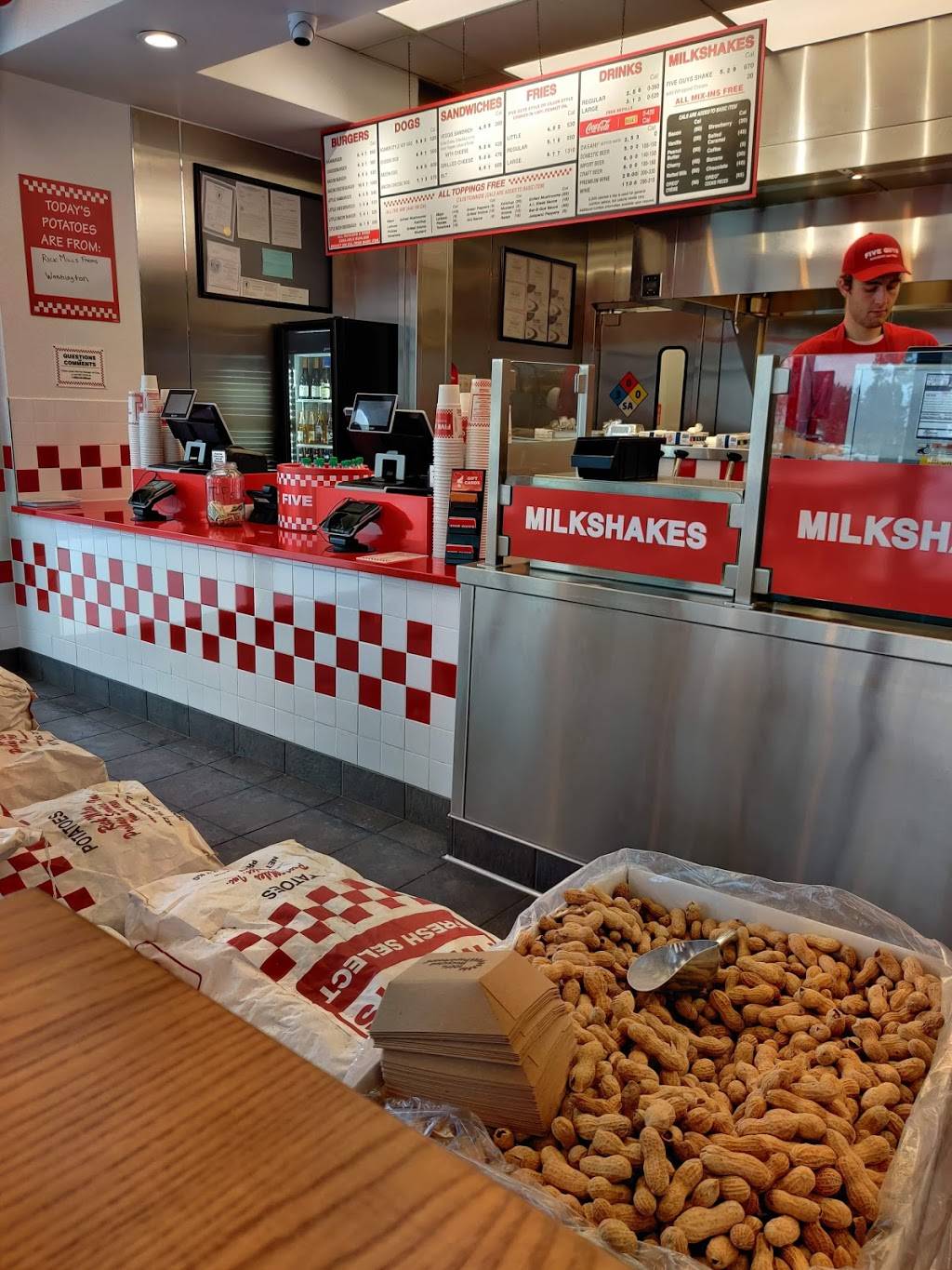 Five Guys | meal takeaway | 3640B Lake Tahoe Blvd, South Lake Tahoe, CA 96150, USA | 5304949031 OR +1 530-494-9031