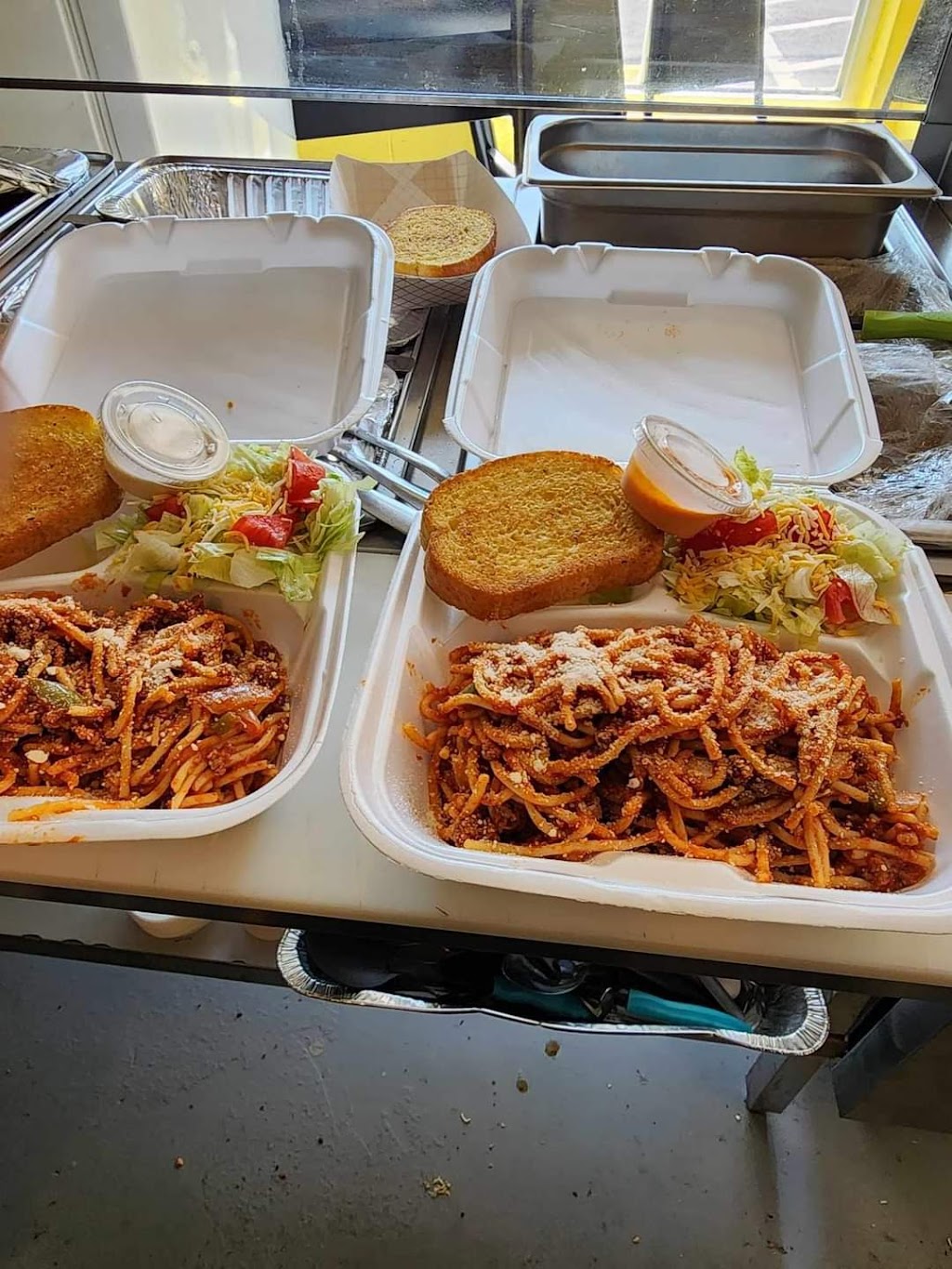 ANNS GRAB & GO | restaurant | 544 Main St W, Mt Carmel, TN 37645, USA | 4232562220 OR +1 423-256-2220