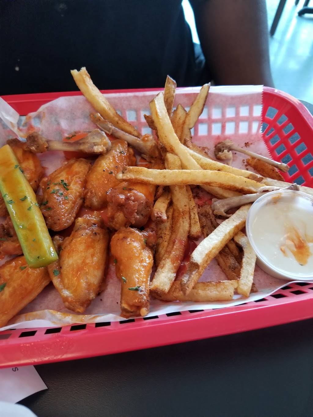 Cottons Bag-O-Wings | restaurant | 134 N Salem Rd, Conyers, GA 30013, USA | 7706023242 OR +1 770-602-3242