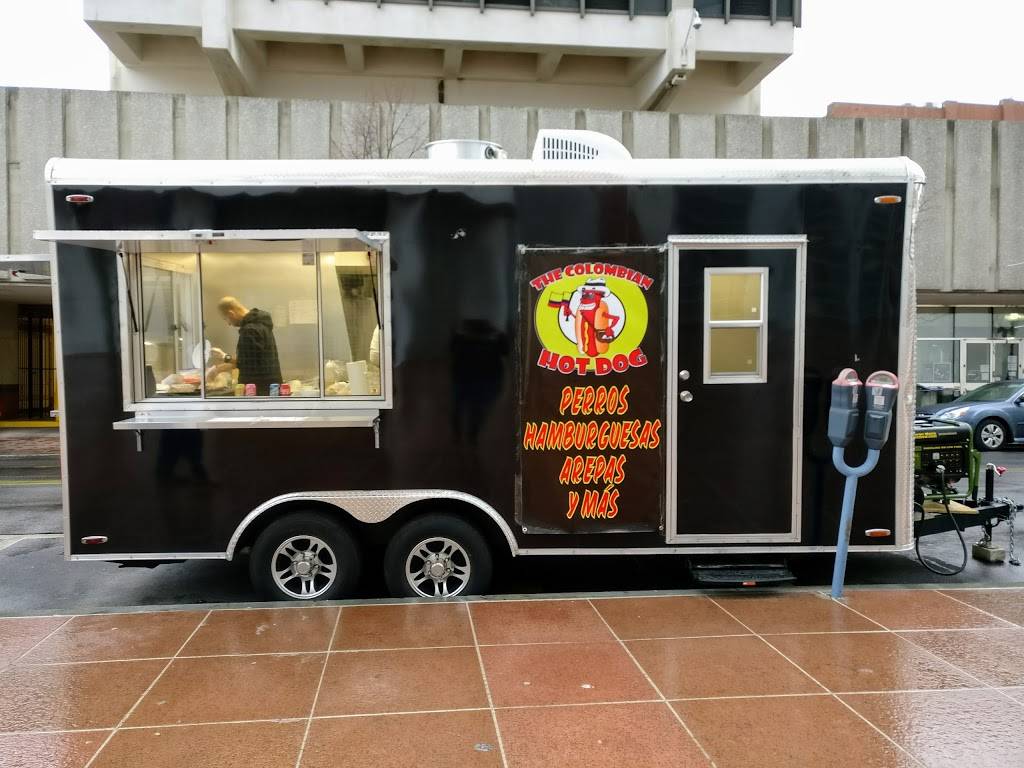 The Colombian Hot Dog | restaurant | 553 Park Ave, Bridgeport, CT 06604, USA | 2039931798 OR +1 203-993-1798