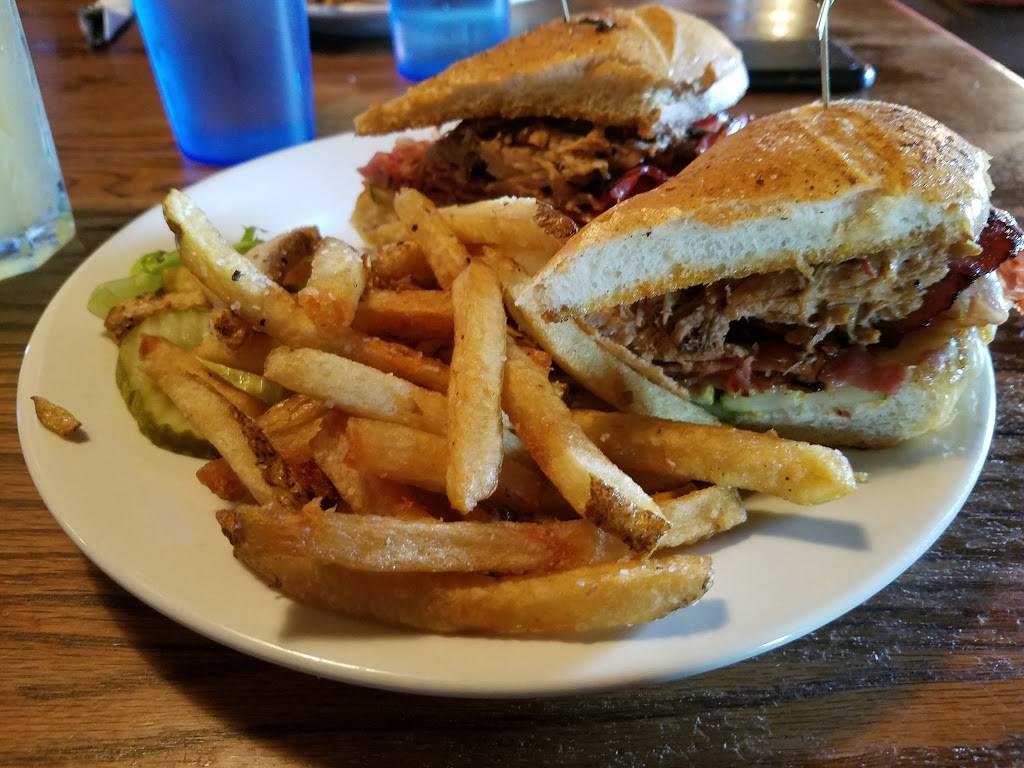 Bucks Naked BBQ | restaurant | 568 US-1, Freeport, ME 04032, USA | 2078650600 OR +1 207-865-0600