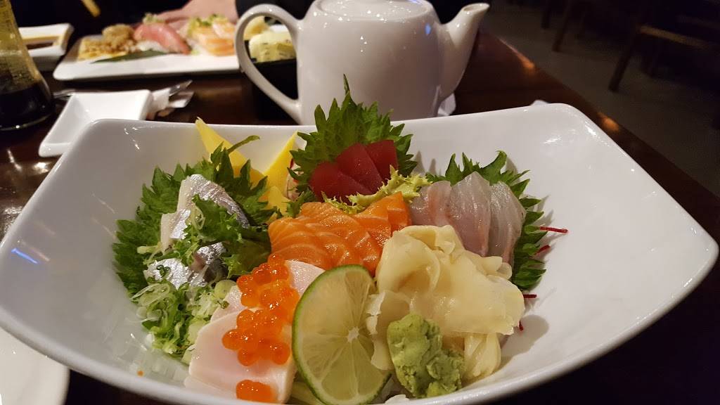 Red Maple Asian Cuisine and Bar | restaurant | 10110 Colesville Rd, Silver Spring, MD 20901, USA | 3015935899 OR +1 301-593-5899