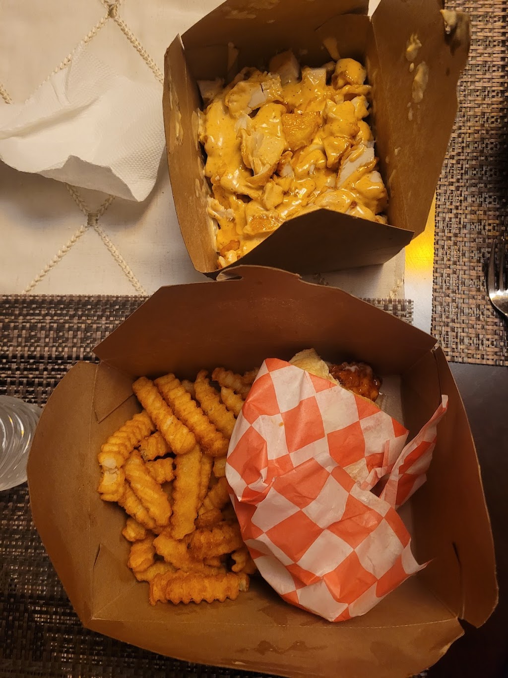 Hot Chikn Kitchn | restaurant | 315 NJ-17, Paramus, NJ 07652, USA | 2019030963 OR +1 201-903-0963