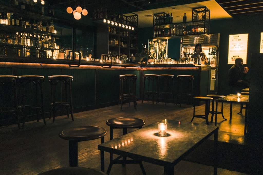 L & E Oyster Bar | restaurant | 1637 Silver Lake Blvd, Los Angeles, CA 90026, USA | 3236602255 OR +1 323-660-2255