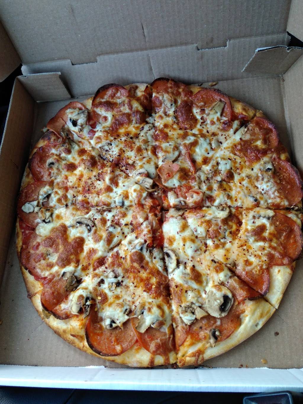 Enzos Stile Tradizionale | restaurant | 25 Queen St S, Tottenham, ON L0G 1W0, Canada | 9059369679 OR +1 905-936-9679