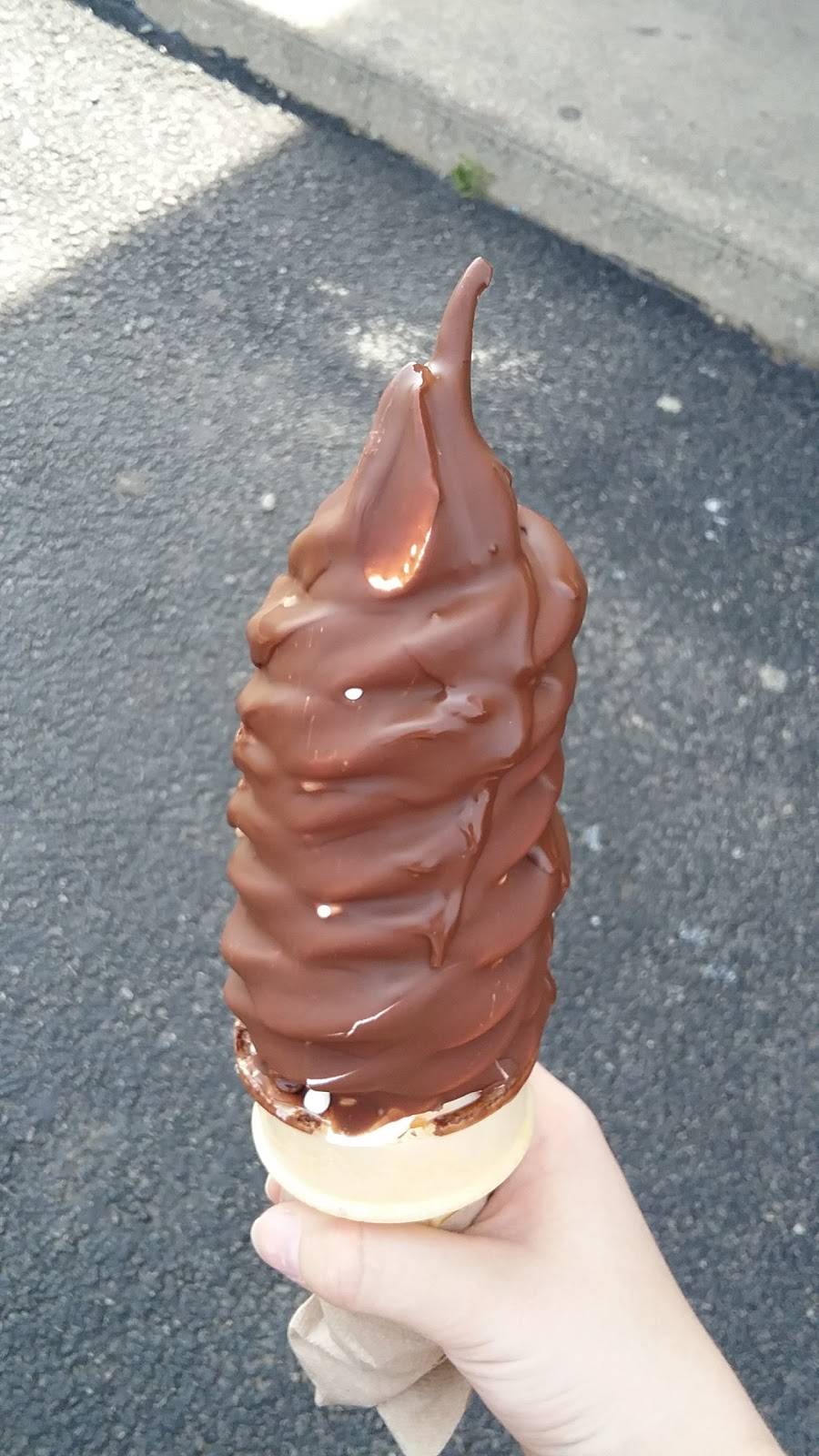 Minooka Creamery | restaurant | 111 McEvilly Rd, Minooka, IL 60447, USA | 8154679699 OR +1 815-467-9699