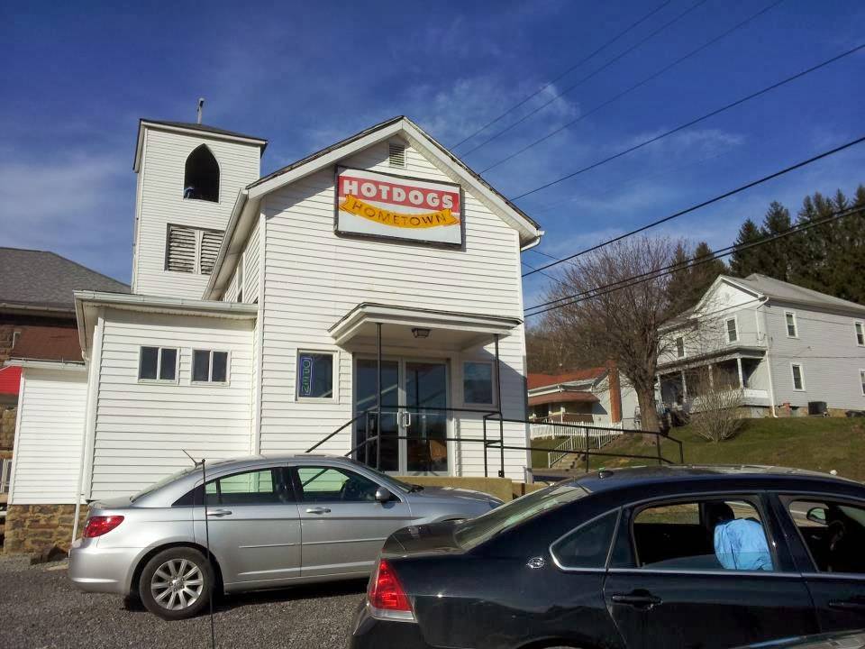 Hometown Hot Dogs | restaurant | 1312 W Main St, Grafton, WV 26354, USA | 3042655393 OR +1 304-265-5393