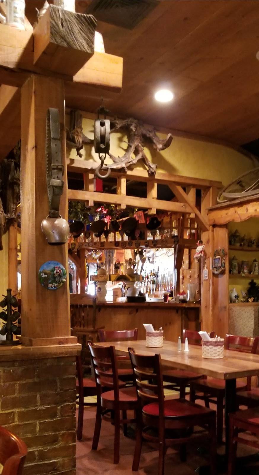 The Village Lanterne | restaurant | 155 N Wellwood Ave, Lindenhurst, NY 11757, USA | 6312251690 OR +1 631-225-1690