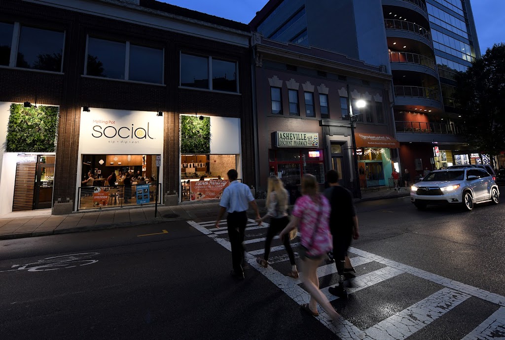 Melting Pot Social | restaurant | 74 Patton Ave, Asheville, NC 28801, USA | 8283776358 OR +1 828-377-6358