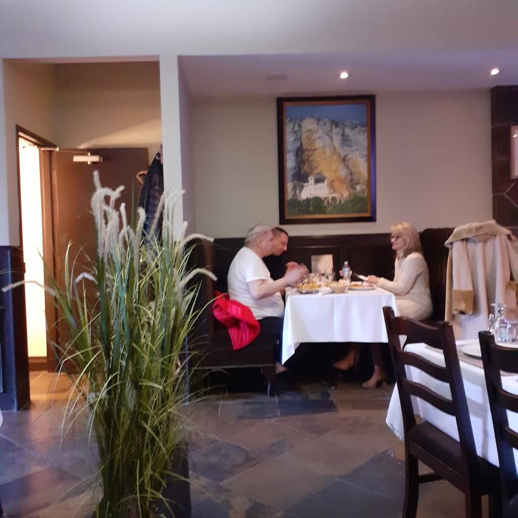 Three Brothers Restaurant | restaurant | 657 The Queensway, Etobicoke, ON M8Y 1K8, Canada | 4162538809 OR +1 416-253-8809