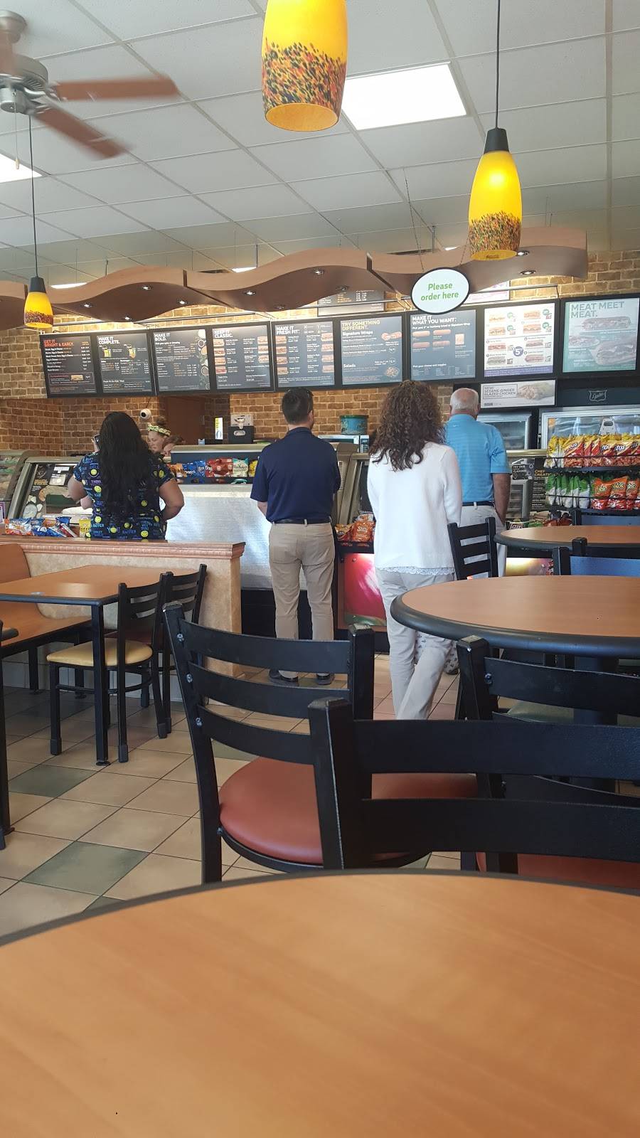 Subway | restaurant | 3337 Newburg Rd, Louisville, KY 40218, USA | 5024594092 OR +1 502-459-4092