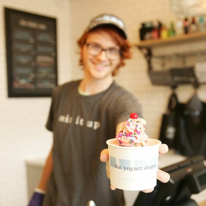 the yogurt shoppe | restaurant | 873 N Swarthmore Ave, Pacific Palisades, CA 90272, USA | 3104590088 OR +1 310-459-0088