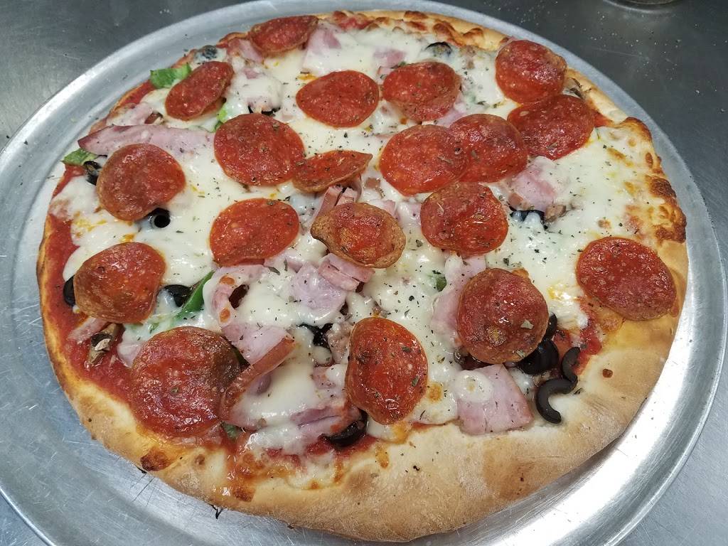 Romas Ristorante & Lounge | night club | 2163, N8416 County Rd ES, East Troy, WI 53120, USA | 2626425353 OR +1 262-642-5353