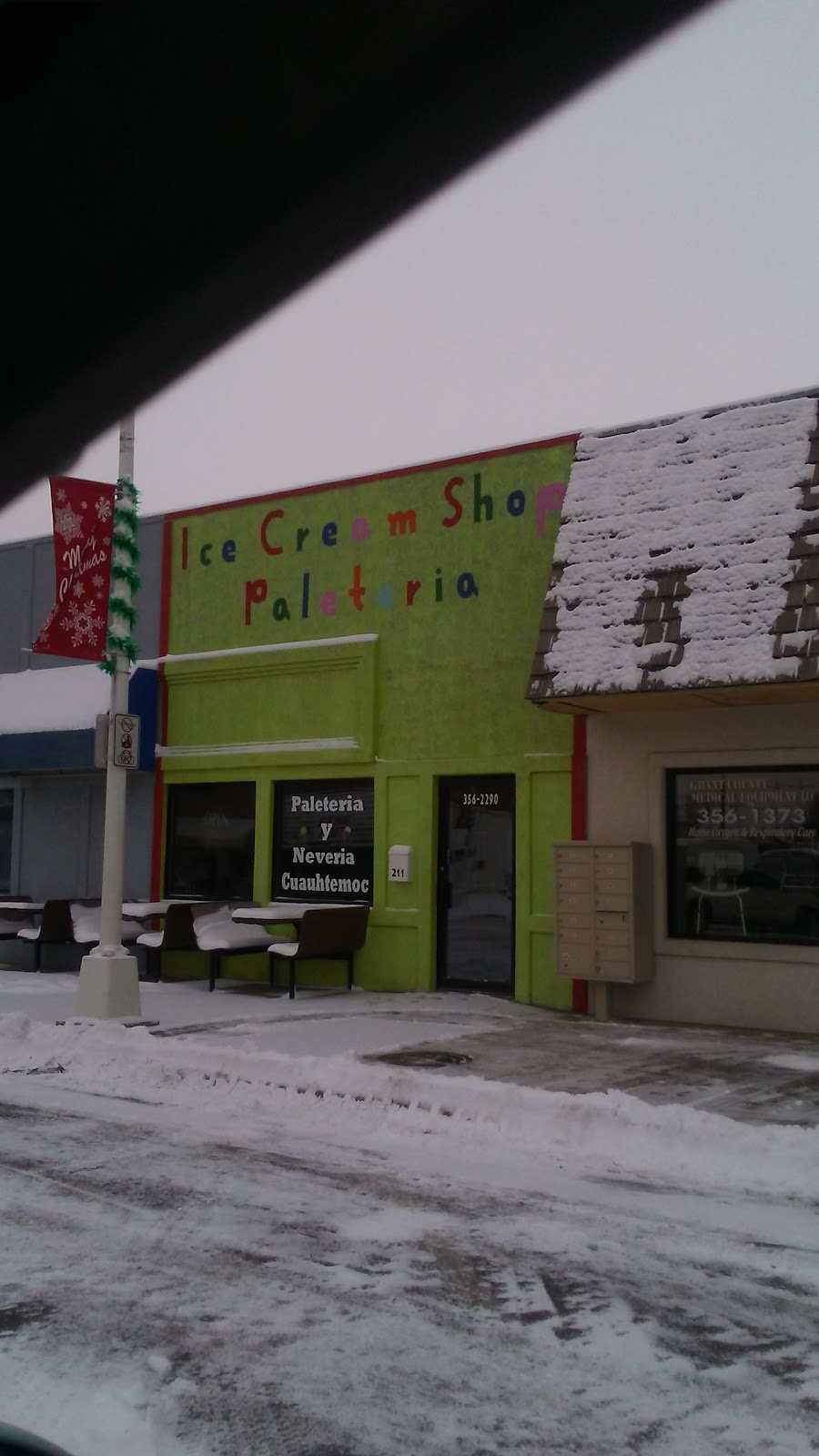 Palatederia Ice Cream Shop | restaurant | 211 N Main St, Ulysses, KS 67880, USA | 6203562290 OR +1 620-356-2290