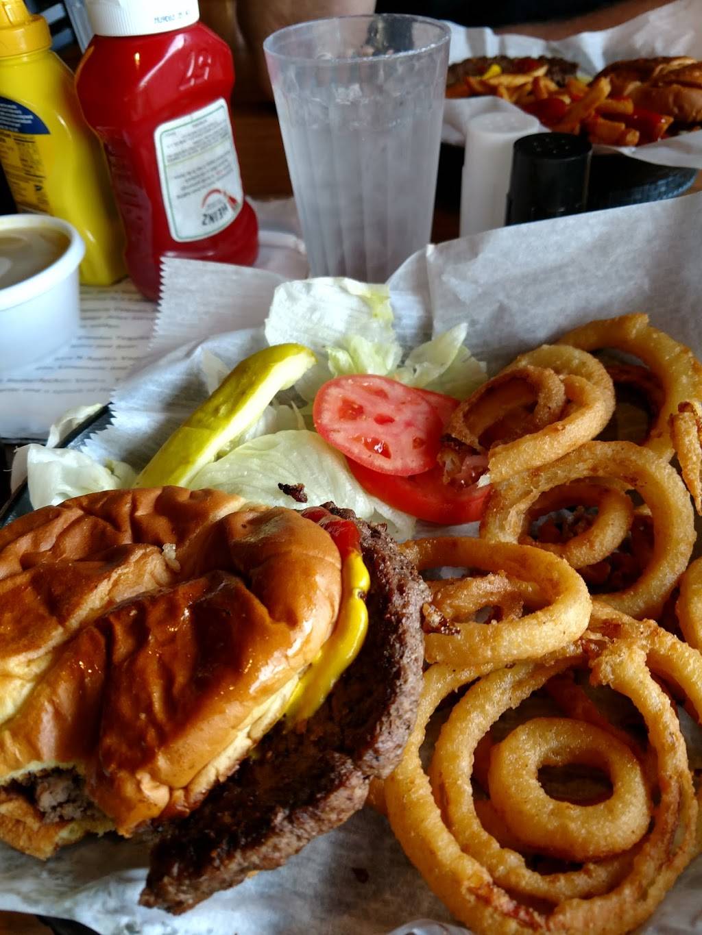 LimeLight Sports Bar & Grill | restaurant | 30200 Van Dyke Ave, Warren, MI 48093, USA | 5867517883 OR +1 586-751-7883