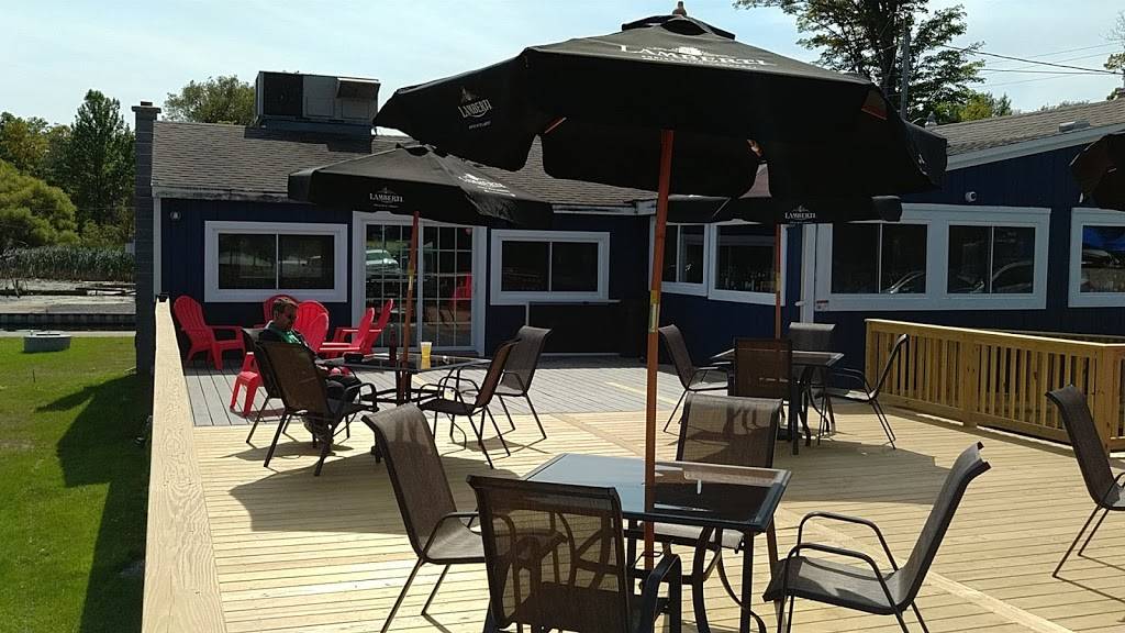 The Bayfront | restaurant | 8106 W Port Bay Rd, Wolcott, NY 14590, USA | 3159054242 OR +1 315-905-4242