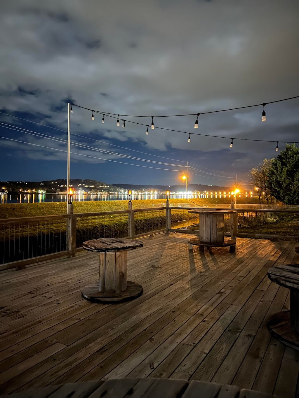 Jax Bar & Grill | restaurant | 1525 Blount Ave, Guntersville, AL 35976, USA | 2564863715 OR +1 256-486-3715