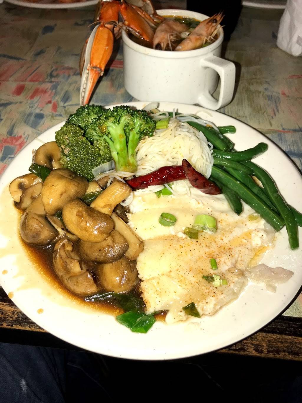 Cafe East Humble | restaurant | 260 1st St E, Humble, TX 77338, USA | 2815480082 OR +1 281-548-0082