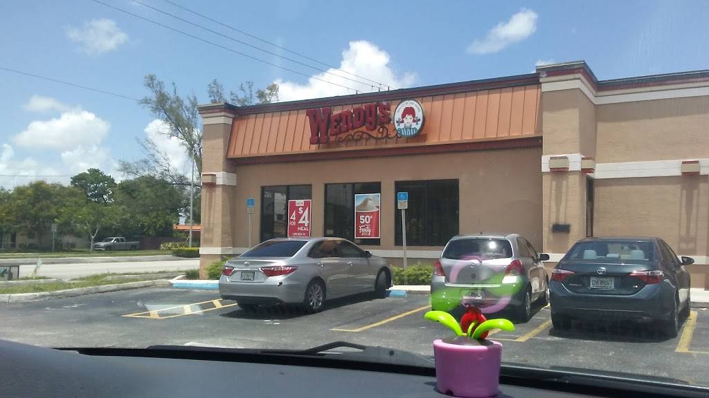 Wendys | restaurant | 8922 SW 24th St, Miami, FL 33165, USA | 3052208917 OR +1 305-220-8917