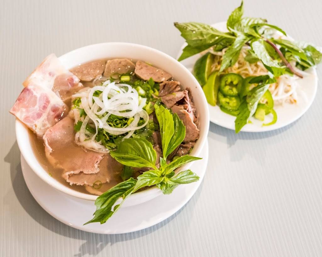 Pho Nụ Cười Saigon | restaurant | 9535 Braddock Rd, Fairfax, VA 22032, USA | 7032728839 OR +1 703-272-8839