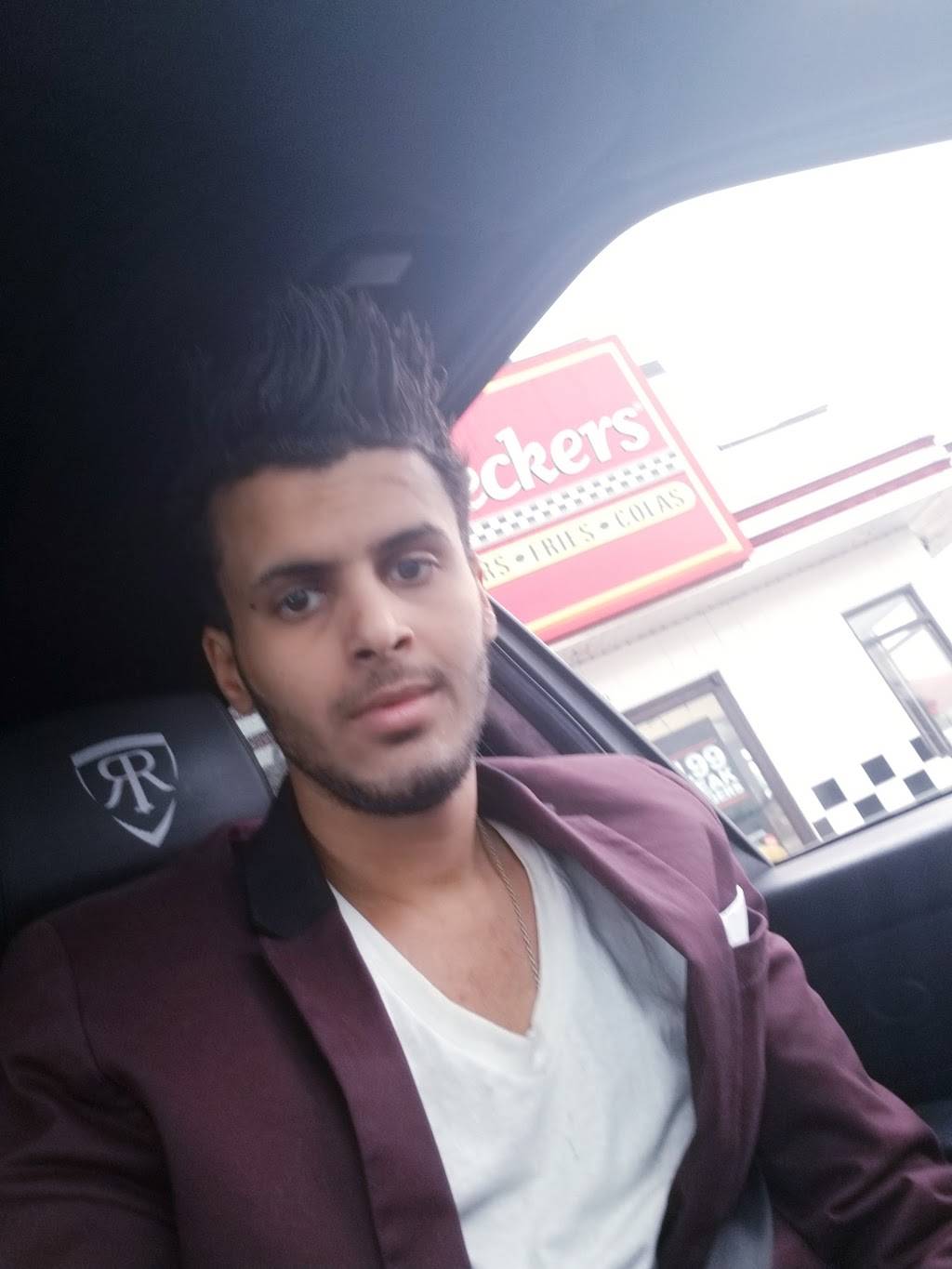 Checkers | restaurant | 2250 Dix Road, Lincoln Park, MI 48146, USA | 3133839206 OR +1 313-383-9206